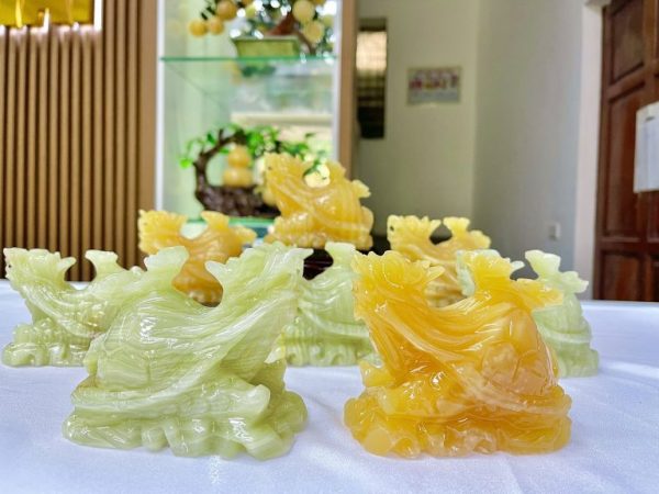Thác Khói Xông Trầm Hương Chảy Ngược (thác Khói Chảy Xuống Từ Trên Núi), Ms 00003 (sao Chép)